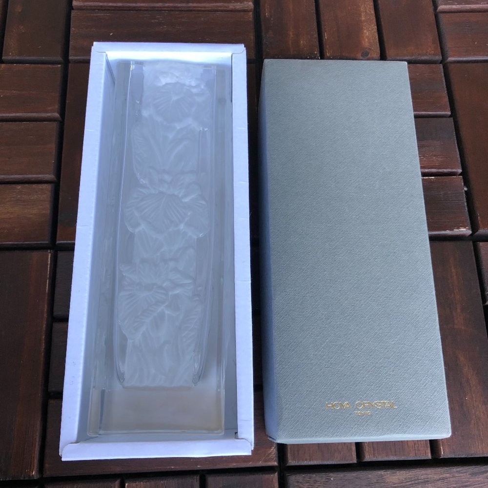 Hoya Crystal SQUARE Elysian Vase 8.5" Iris Flower Frosted With Box Made In Japan